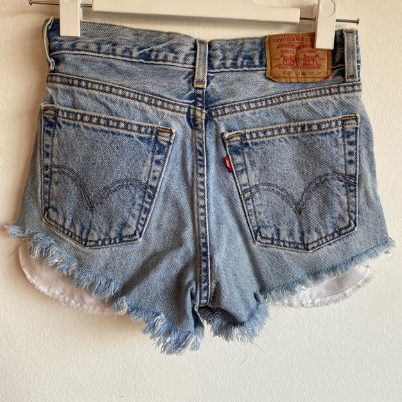 Levi high waisted shorts - Picture 2 of 5